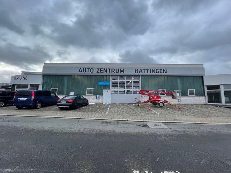 Auto Zentrum Hattingen – Gebäudebeschriftung